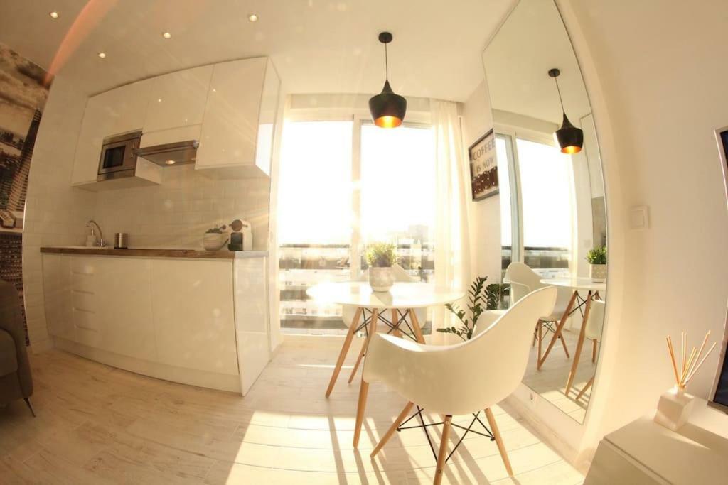 Benalmadena - New Nordic Style & Sunny Studio Kültér fotó